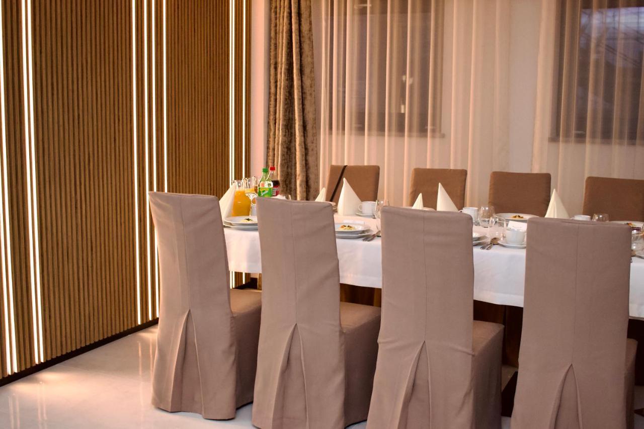 Hotel Lazur Spa & Conference Калиш Экстерьер фото