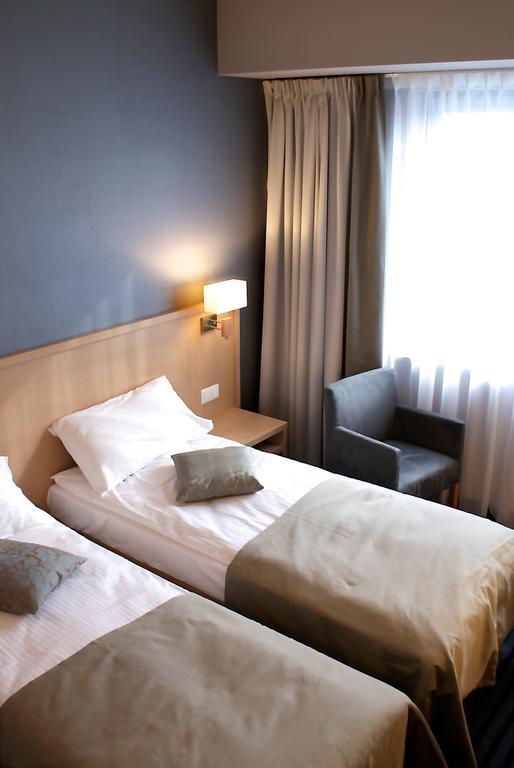 Hotel Lazur Spa & Conference Калиш Номер фото