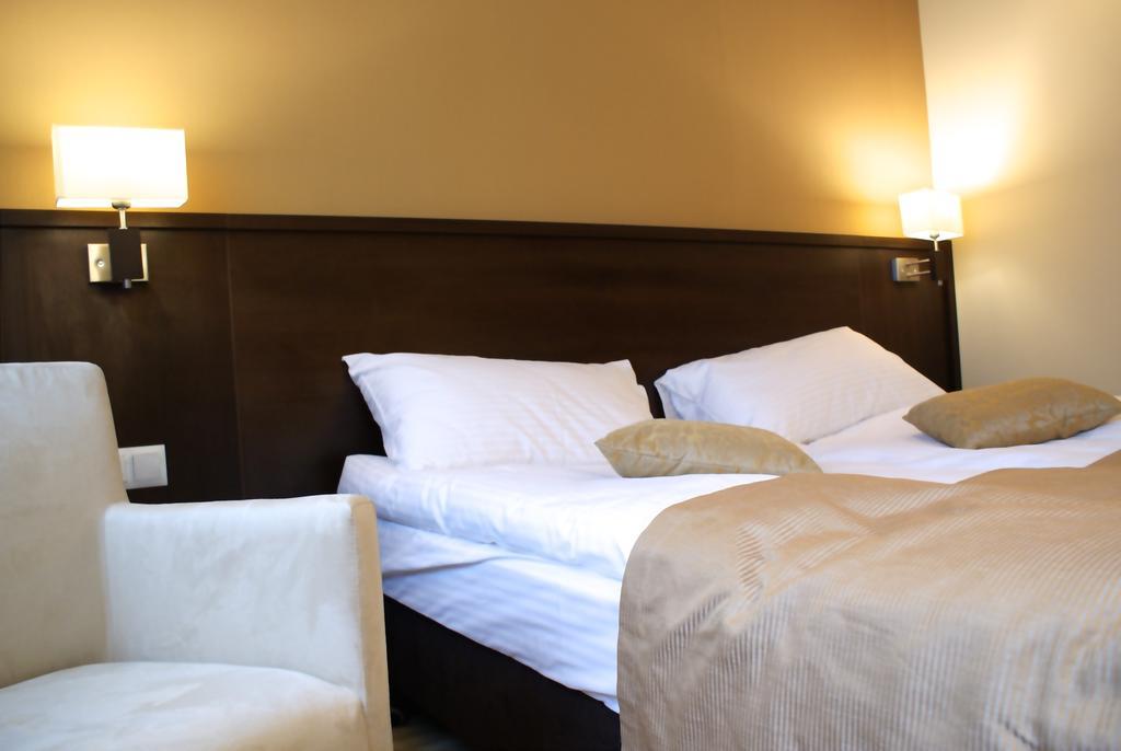 Hotel Lazur Spa & Conference Калиш Номер фото
